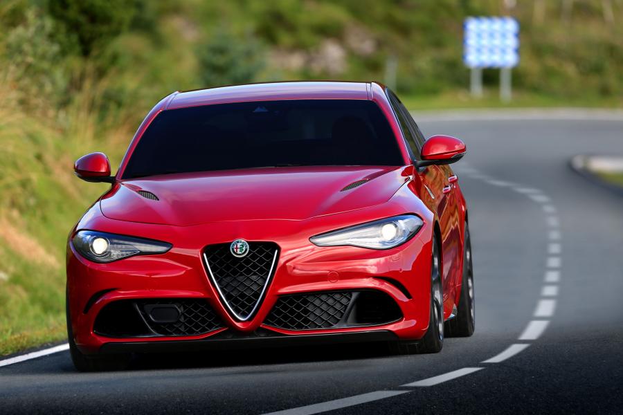  Alfa Romeo Giulia Quadrifoglio 2016 года  (фото 7 из 12)